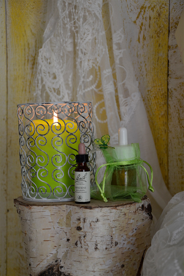 Remède personnalisé en Fleurs de Bach préparé dans le cadre d’un accompagnement sur mesure avec Cécilie Briens à Lançon-Provence.