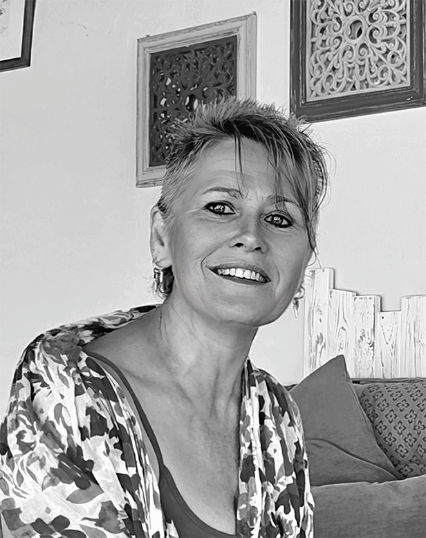 Portrait de Cécilie Briens, Professeure de Hatha Yoga chez Envolée des Sens sur Lançon-Provence